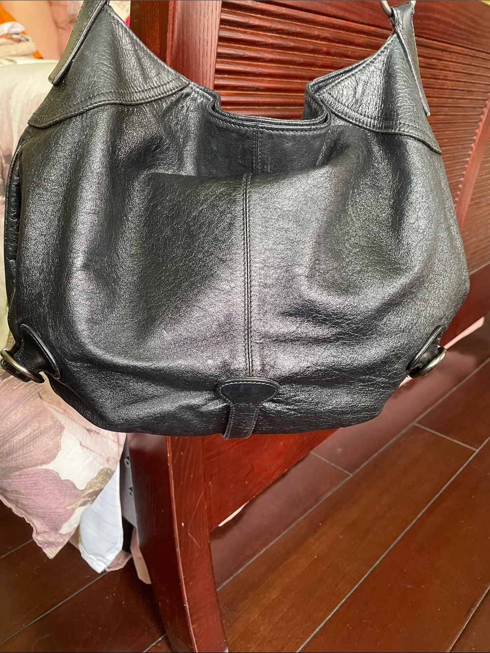 Salvatore Ferragamo Black Leather Shoulder Bag